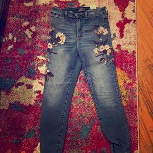 Abercrombie & Fitch embroidered jeans